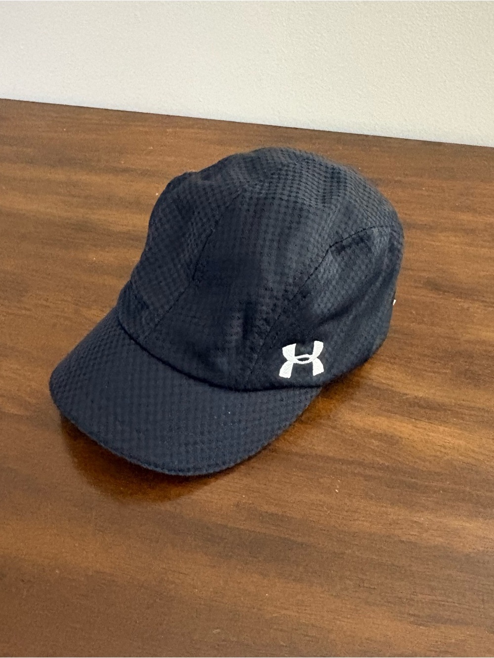 Under Armour Women’s Black Hat Workout Gym Running Adjustable